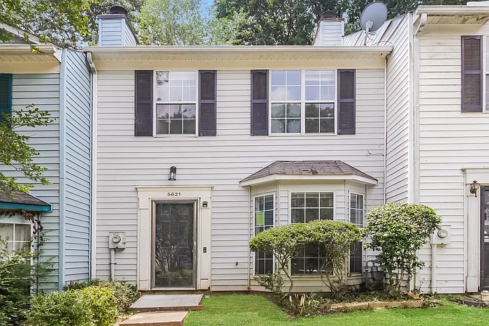5621 Stonington Trace Pkwy — Photo 1