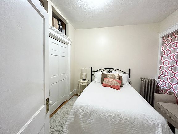 5th image of 39 Hemenway St #2A