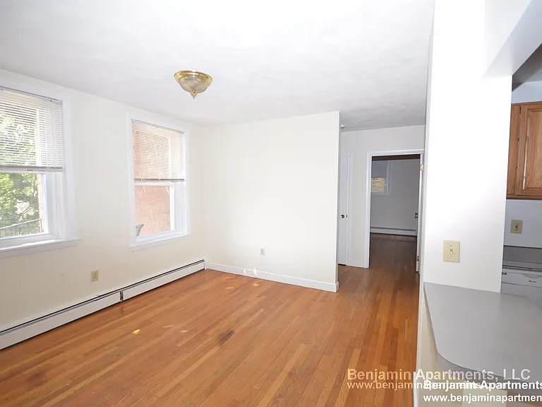310 Tappan St #10 — Photo 1