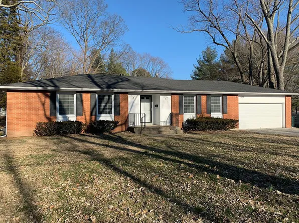 1420 Wilshire Dr, Mount Vernon, IL 62864