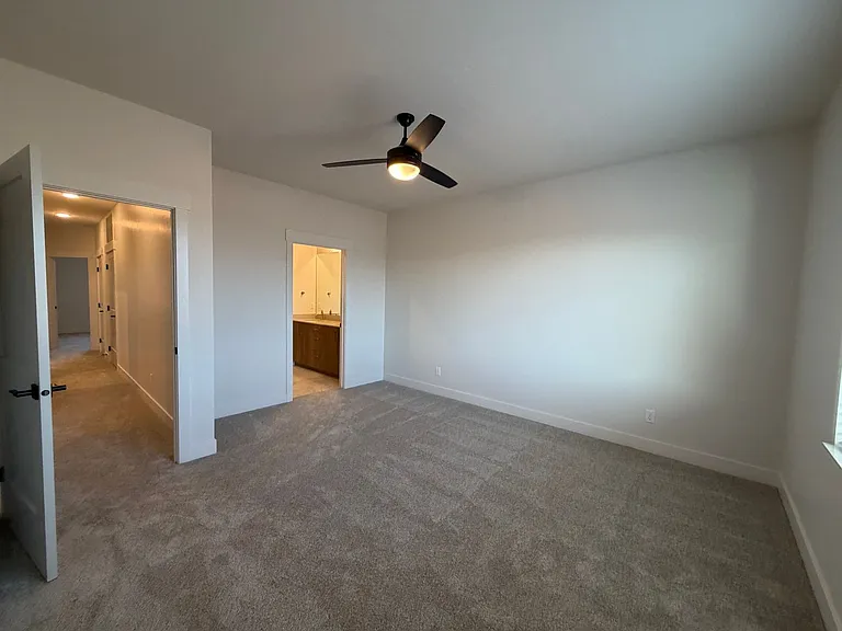 602 E Hemsworth Ln — Photo 18