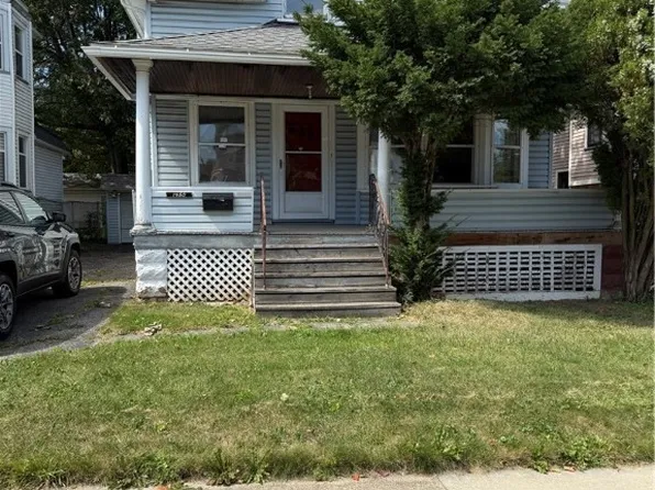 1450 Orchard Grove Ave, Lakewood, OH 44107