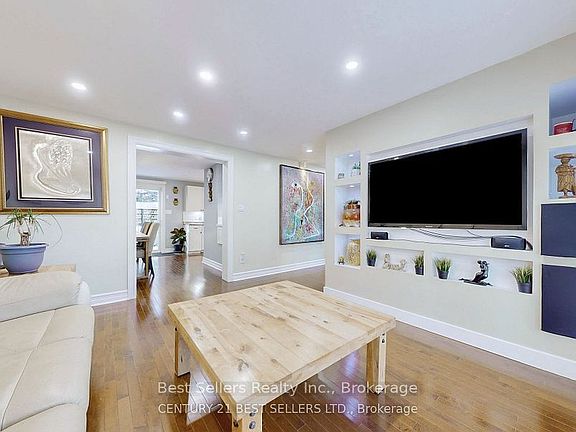 5th image of 26 Tecumseth Pines Dr