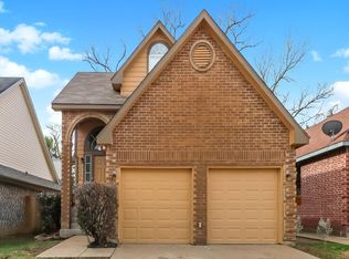 7536 Arbor Hill Dr, Fort Worth, TX 76120