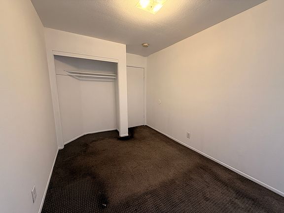 2nd image of 1646 N Hoover St #2-1