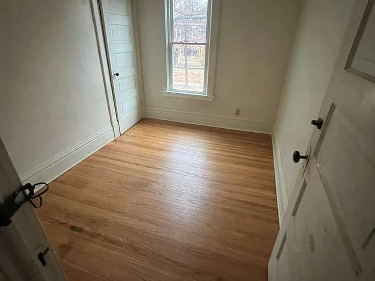 3003 Girard Ave N — Photo 6