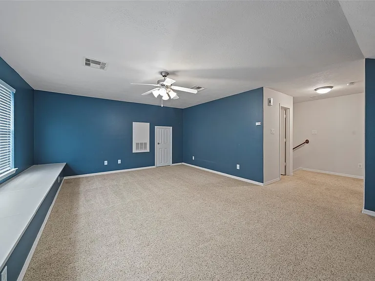 14443 Basalt Ln — Photo 33