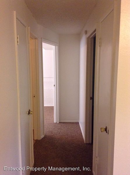 2nd image of 208 W Sacramento Ave APT B