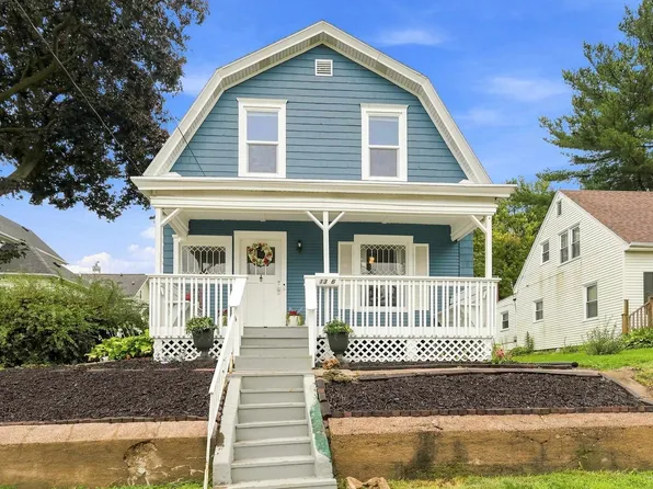 1376 Wood St, Dubuque, IA 52001