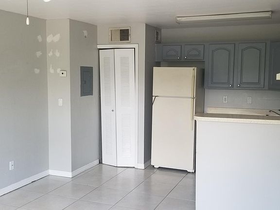 5th image of 4704 Walden Cir APT 1933