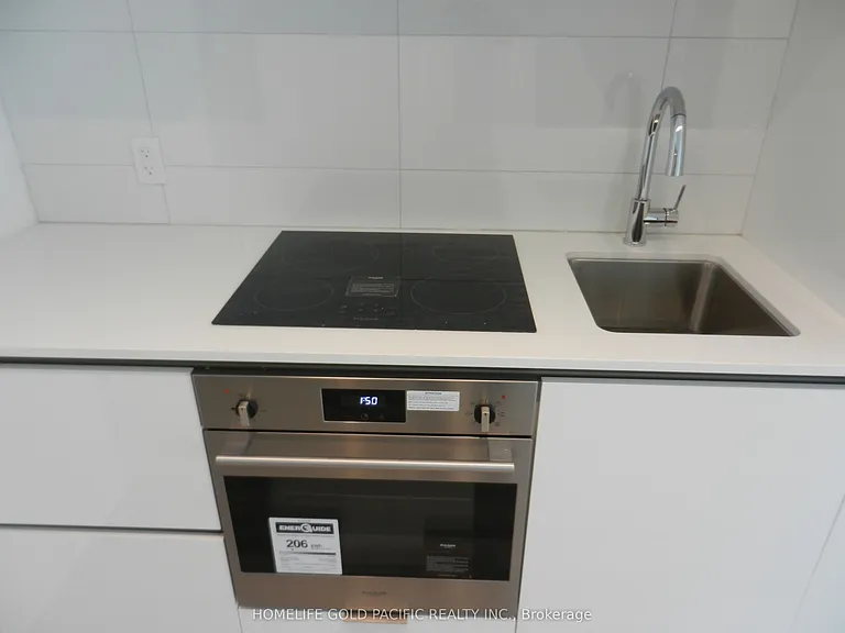 230 Simcoe St #1333 — Photo 9