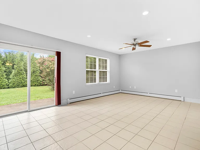 421 Lafayette St — Photo 24