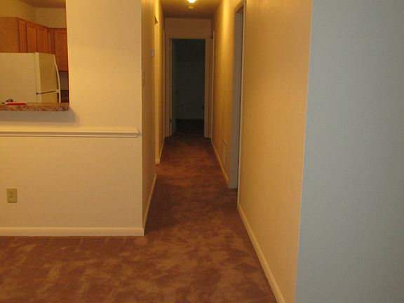 3rd image of 4 Tall Pine Dr APT F