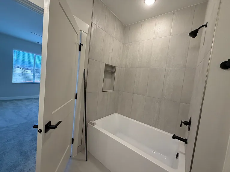 618 E Hemsworth Ln — Photo 22