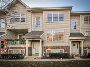 653 Pheasant Trl, Saint Charles, IL 60174