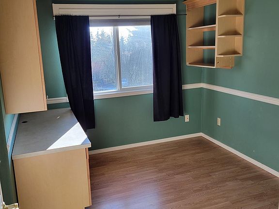 2nd image of 20916 NE 17th St