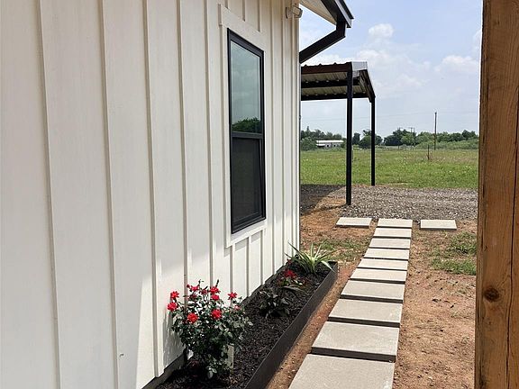 3rd image of 1446 County Road 215