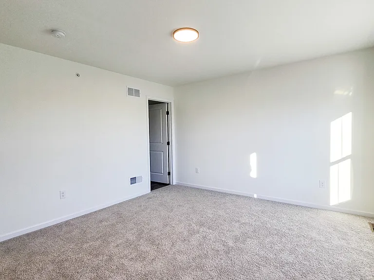 4 Old Stone Way — Photo 34