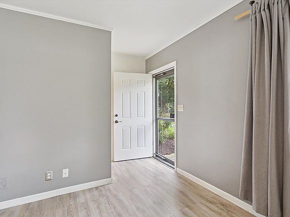 5th image of 1415 Cynthia Dr