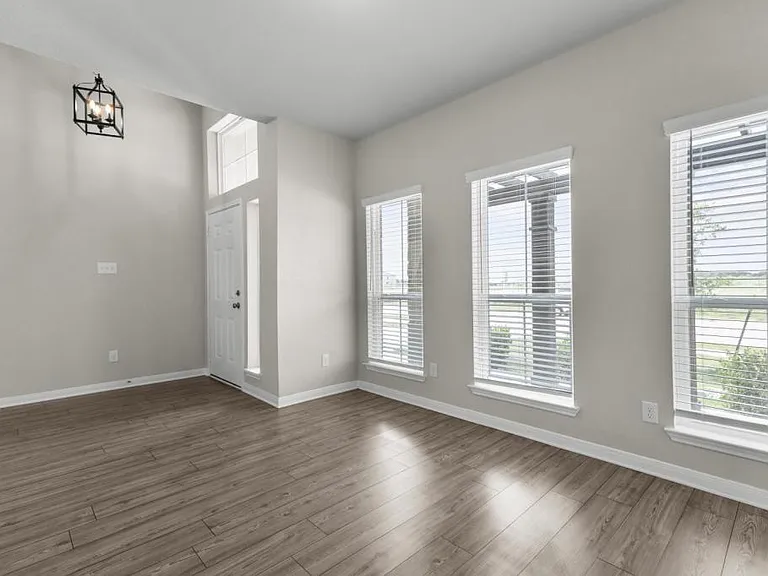 7005 McGregor Loop — Photo 23