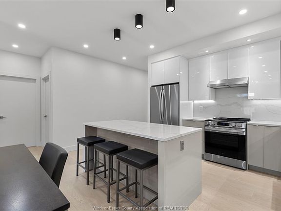 5th image of 13 Eagle St