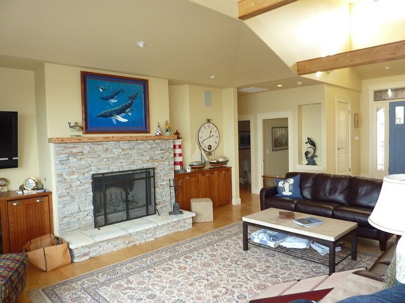 1st image of 5324 NE Port Pl