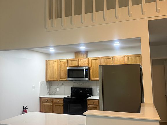 4th image of 126 Feather Ln