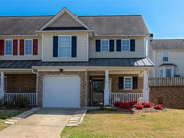 507 Fox Creek Xing, Woodstock, GA 30188