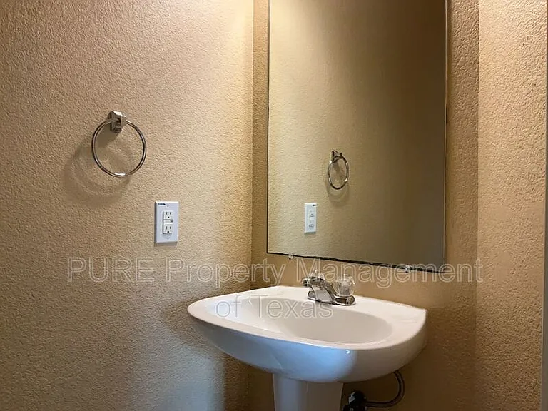 1215 Alpine Mountain Dr — Photo 11