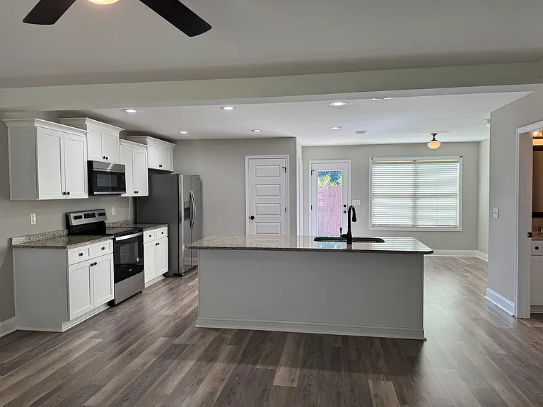 107 Kathryn Pl — Photo 3