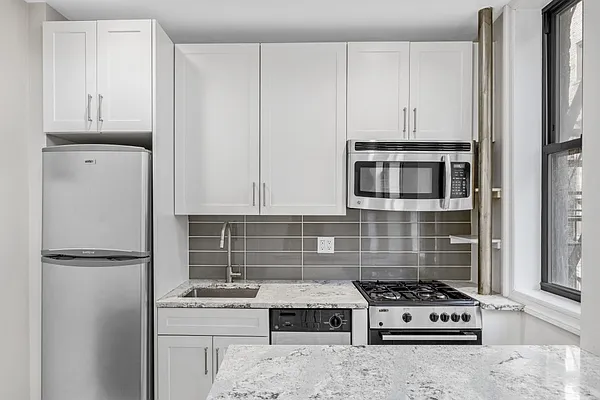 Rented by Corcoran | media 11