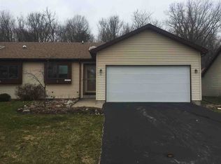 1027 Wheatstone Dr, Mishawaka, IN 46544