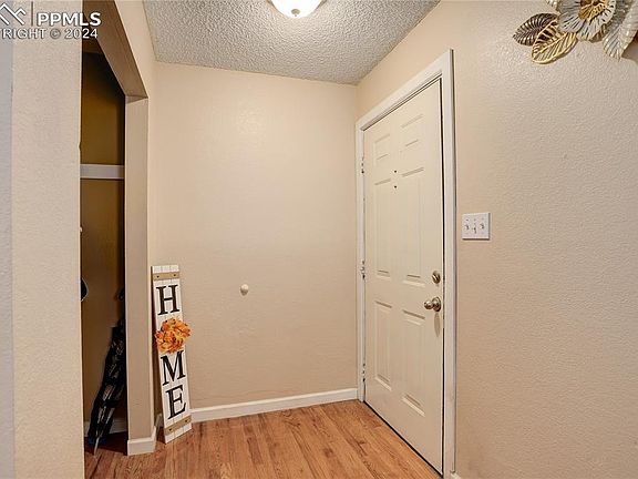 4th image of 4905 Garden Trl