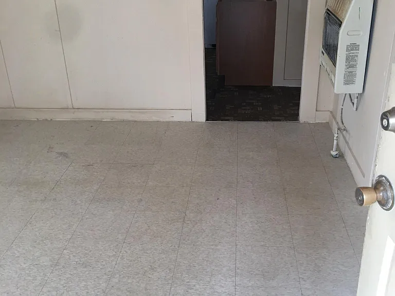 608 W Cedar St — Photo 6