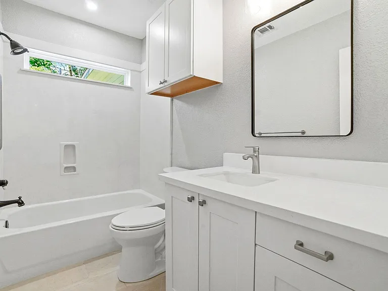 502 Louisa St — Photo 29