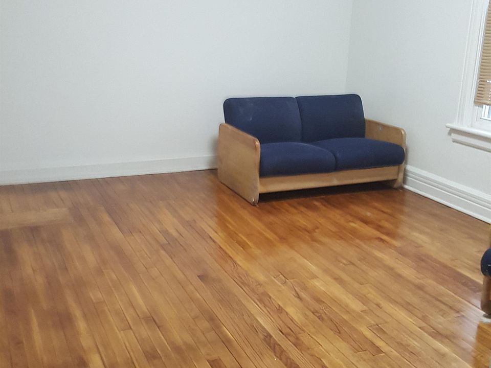 1st image of 558 Washington Ave #2