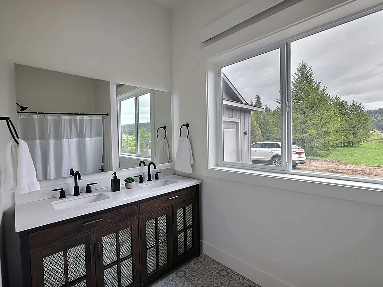 Primary Suite Bathroom #1