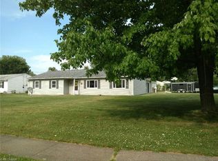 7443 W Point Dr, North Ridgeville, OH 44039