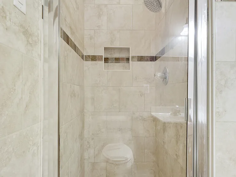 4933 Alexis Dr — Photo 17