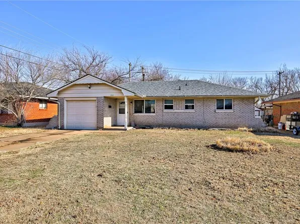 208 S Norman Ave, Moore, OK 73160