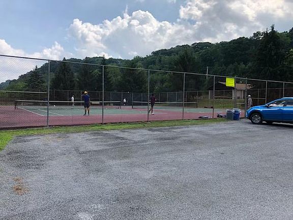 3rd image of 8798 Sloop Rd