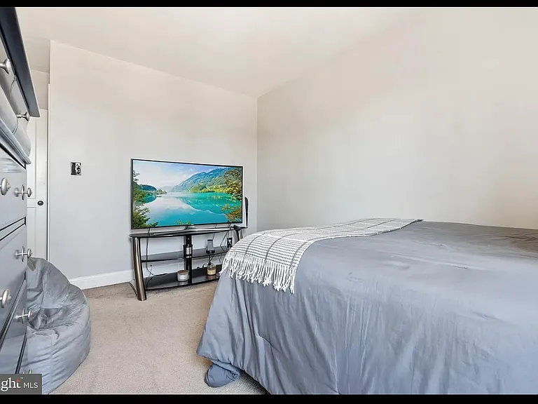 8511 Willow Oak Rd — Photo 2
