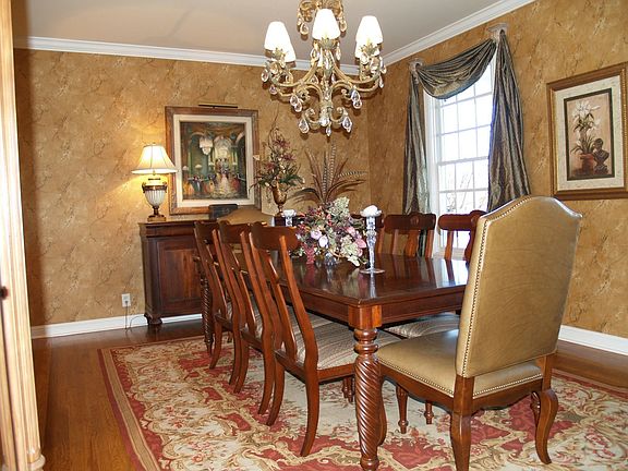 5th image of 1526 Anatole Ct