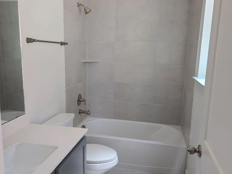 808 Meadowcrest Dr — Photo 17
