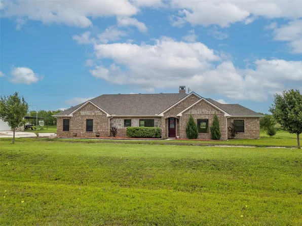 134 Heritage Pkwy E, Decatur, TX 76234