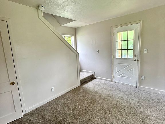 4th image of 32772 Missaukee Ct