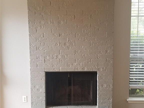 5th image of 2200 Granberry Dr #B