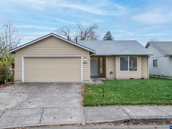 1011 Camry Ct NE, Salem, OR 97301