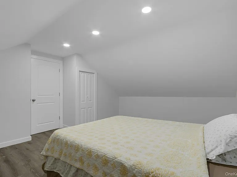 64 Lyons Rd — Photo 28
