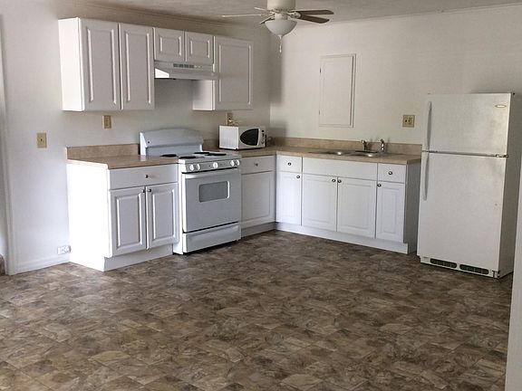 2nd image of 37208 Meridian Ave Unit A